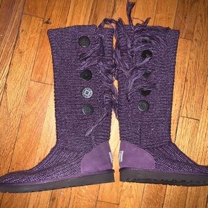Purple sweater UGG’S size 8 gently worm like new